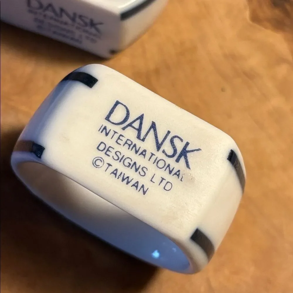 Dansk Christianshavn Blue Napkin Rings – Set of 4 – White & Blue Ceramic